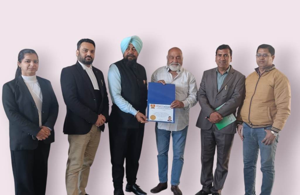 Dr Daljit Ajnoha honored for his outstanding contributions to journalism and social service